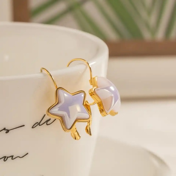 ◾️18k Gold Plated Mermaid Star Earrings - Picture 2 of 6